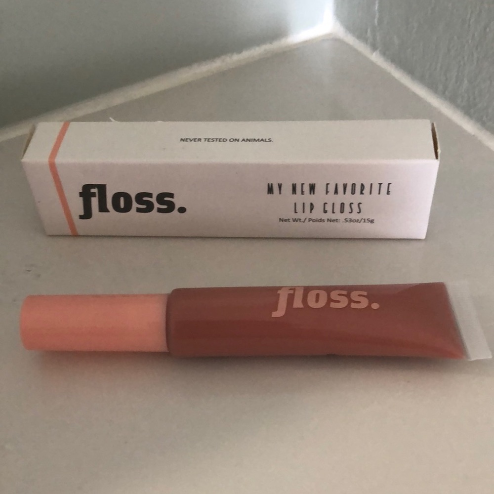 Floss lip gloss